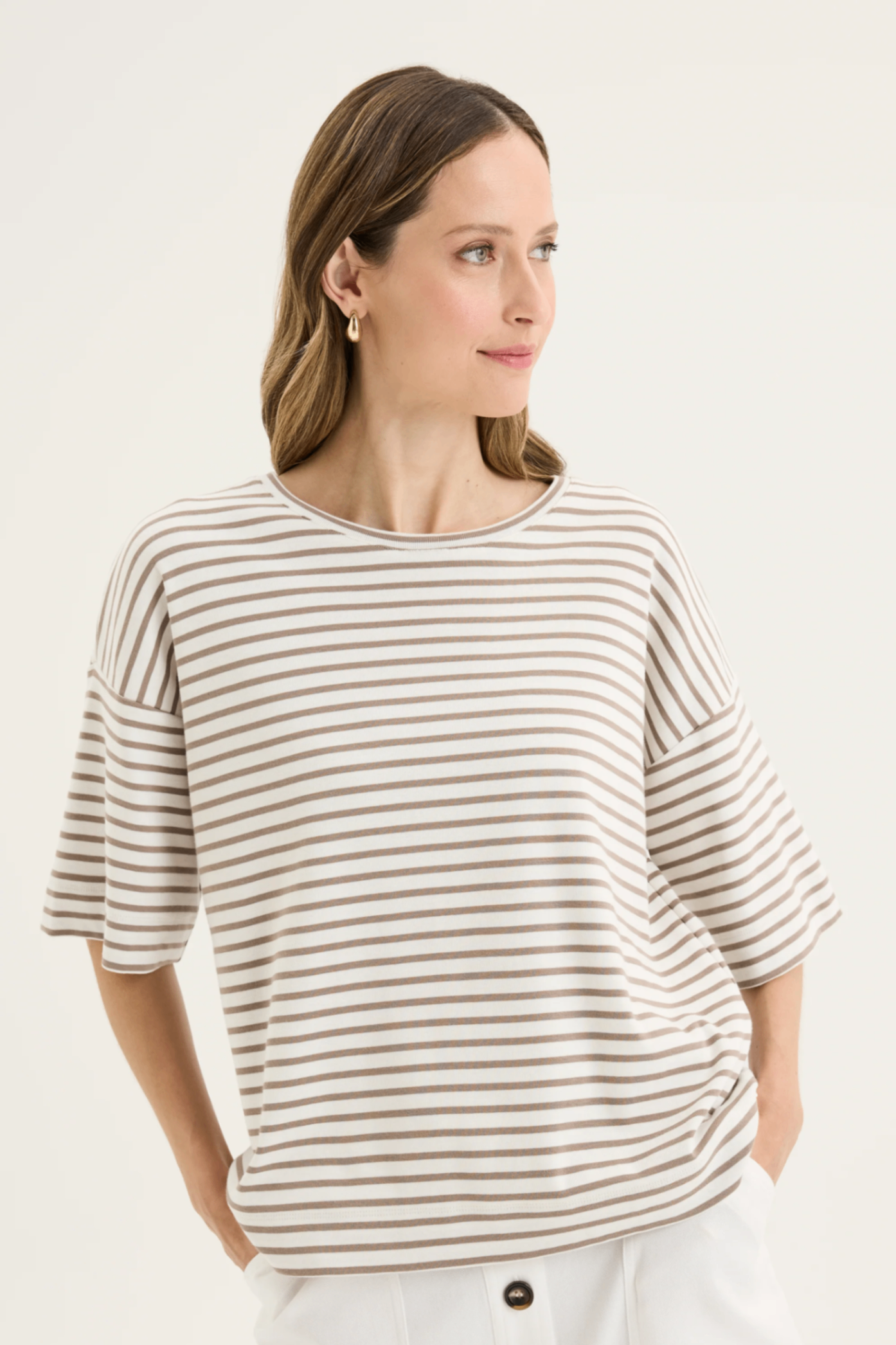 Yarra Trail - Banda Tee - Ecru/ Mocha - Image 4