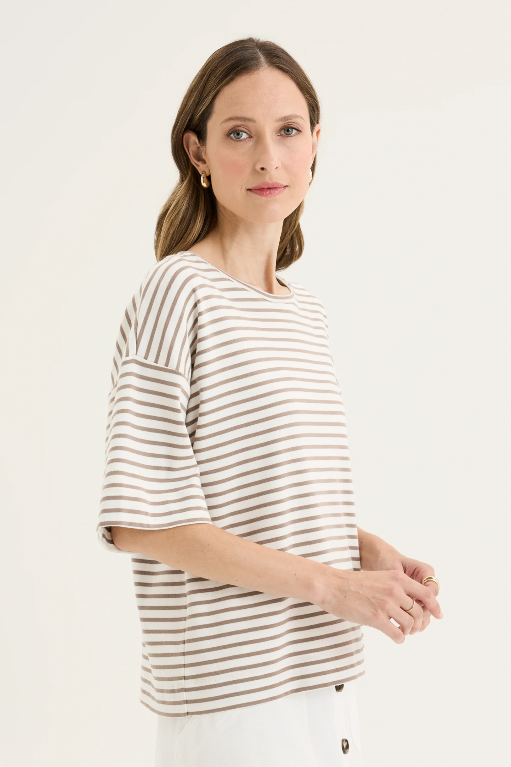 Yarra Trail - Banda Tee - Ecru/ Mocha - Image 5