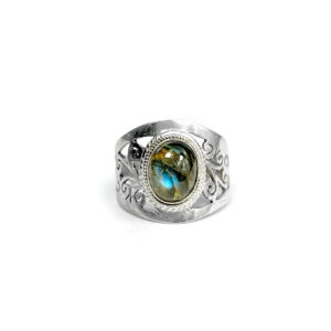 Jali Ring with Oval Stone