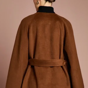 Alternative view of Kurzer Cape-Mantel mit Gürtel in Beige aus Wollmix